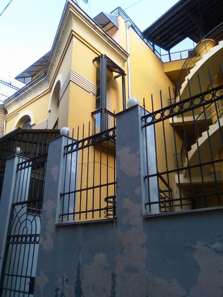 Da-Ma Apartments ティビリシ エクステリア 写真